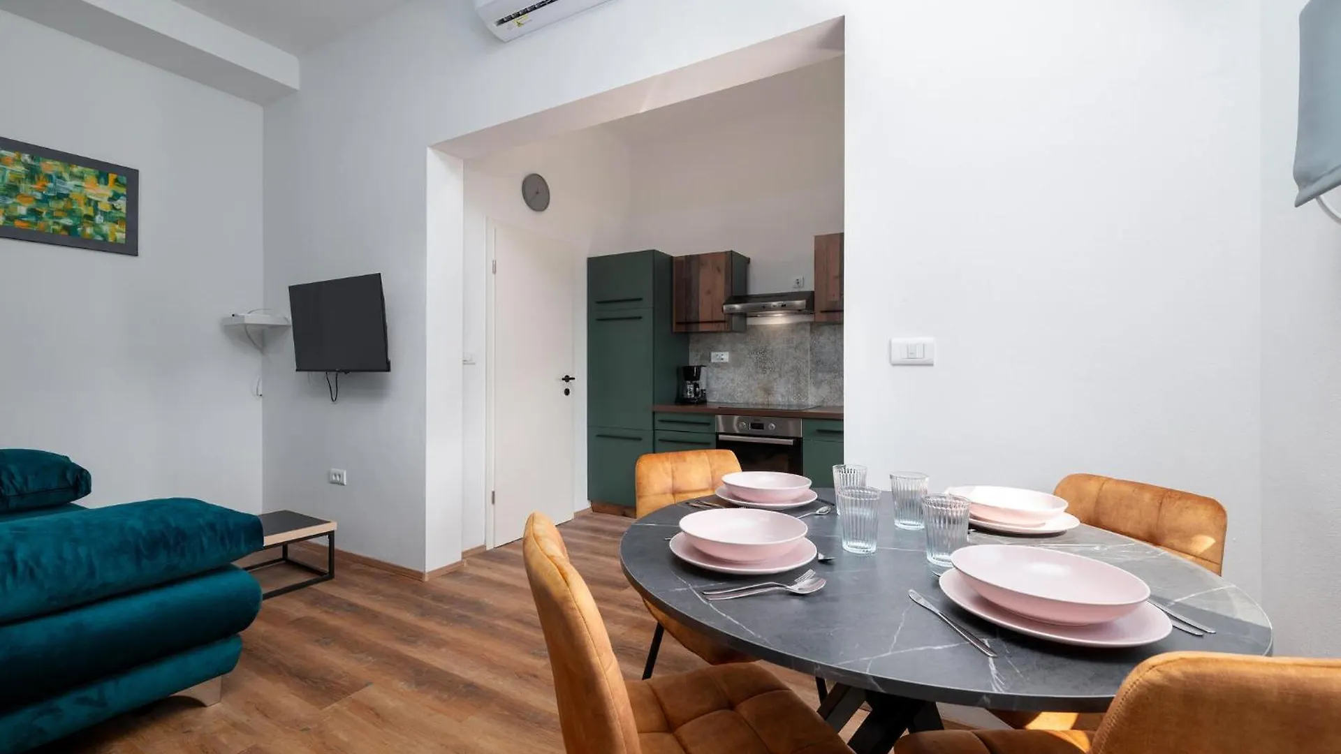 Awesome Apartment In Galizana With Wifi